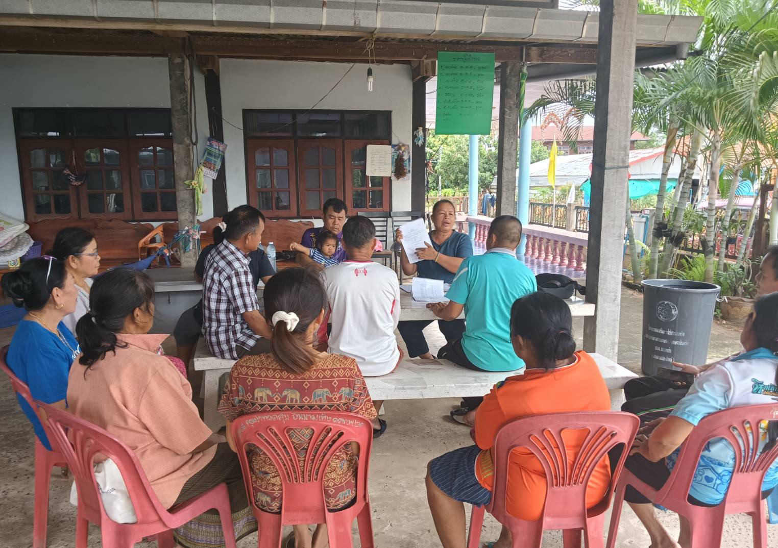 พช.พระยืน จังหวัดขอนแก่น : ติดตามการดำเนินงานโครงการแก้ไขปัญหาความยากจน (กข.คจ.) และ การดำเนินงานกลุ่มออมทรัพย์เพื่อการผลิต บ้านหินเหิบ ม.7 ต.พระยืน อ.พระยืน จ.ขอนแก่น