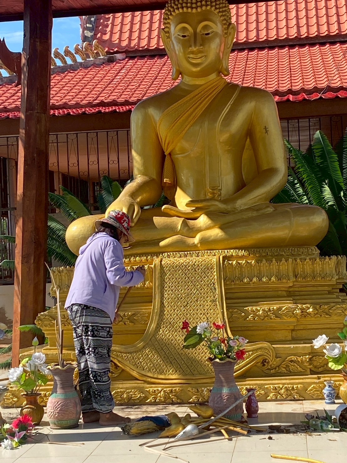 พช.พระยืน ดำเนินกิจกรรม วัด ประชา รัฐ สร้างสุข