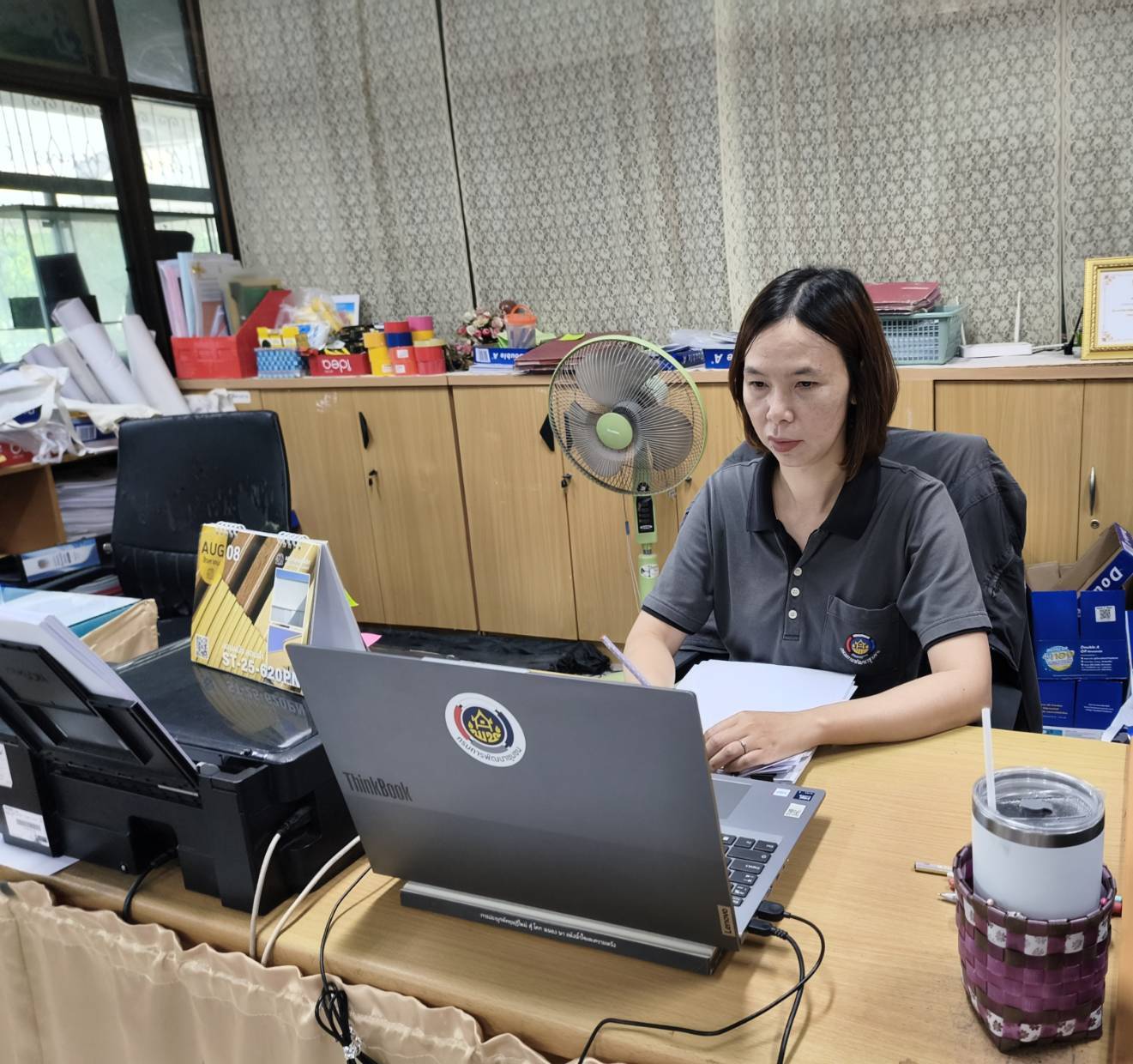 พช.พระยืน จังหวัดขอนแก่น : ร่วมอบรม “ธรรมาภิบาลข้อมูล กรมการพัฒนาชุมชน”  ร่วมเรียนรู้แนวทางการบริหารจัดการข้อมูลอย่างมีมาตรฐาน เข้าใจ Data Governance • Data Quality • Data Standard พร้อมแนวทางการใช้ข้อมูลเพื่อสนับสนุนการตัดสินใจและขับเคลื่อนองค์กรสู่ Data-Driven Organization  ผ่านทางระบบ TV พช.